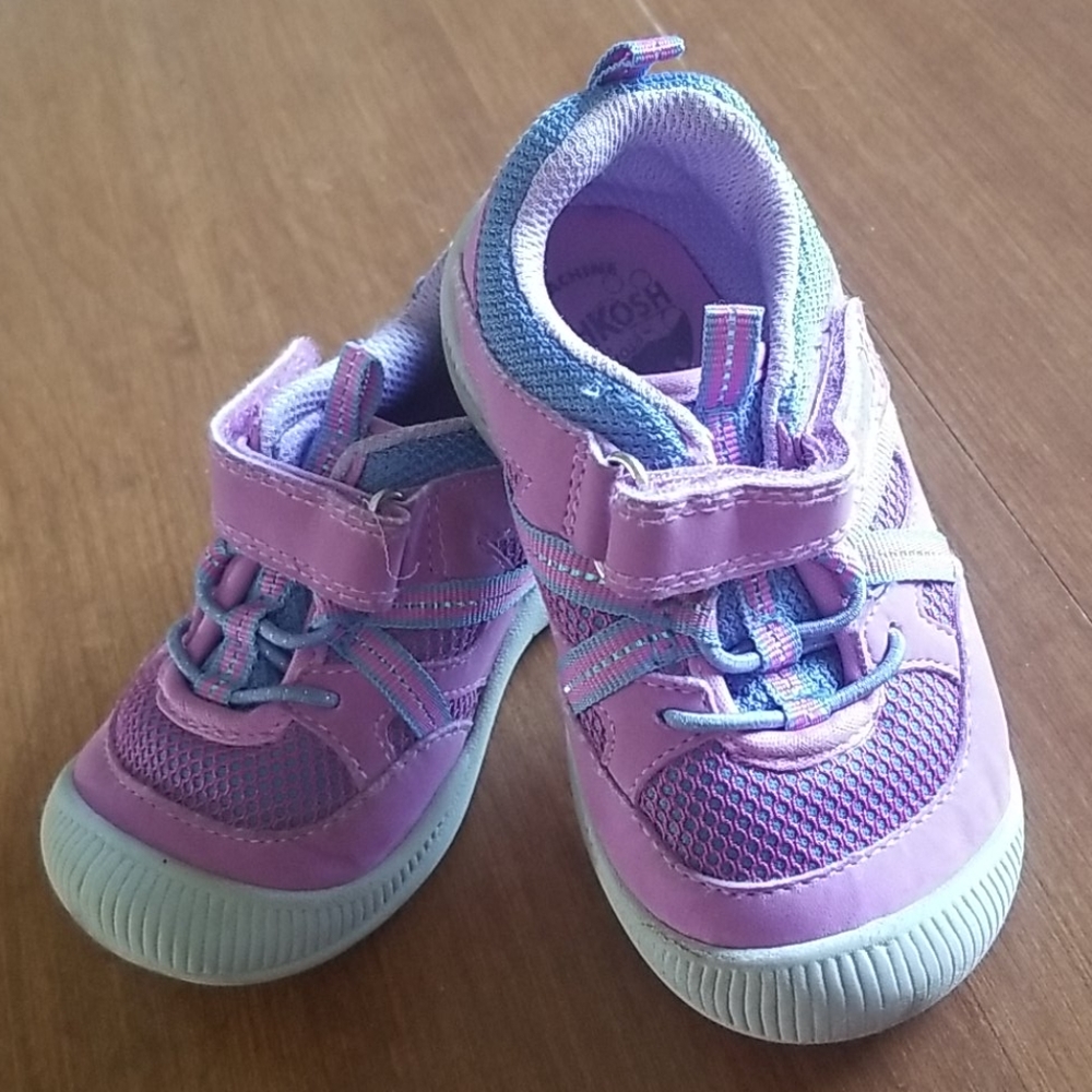 OshKosh Girls Shoes Size 6